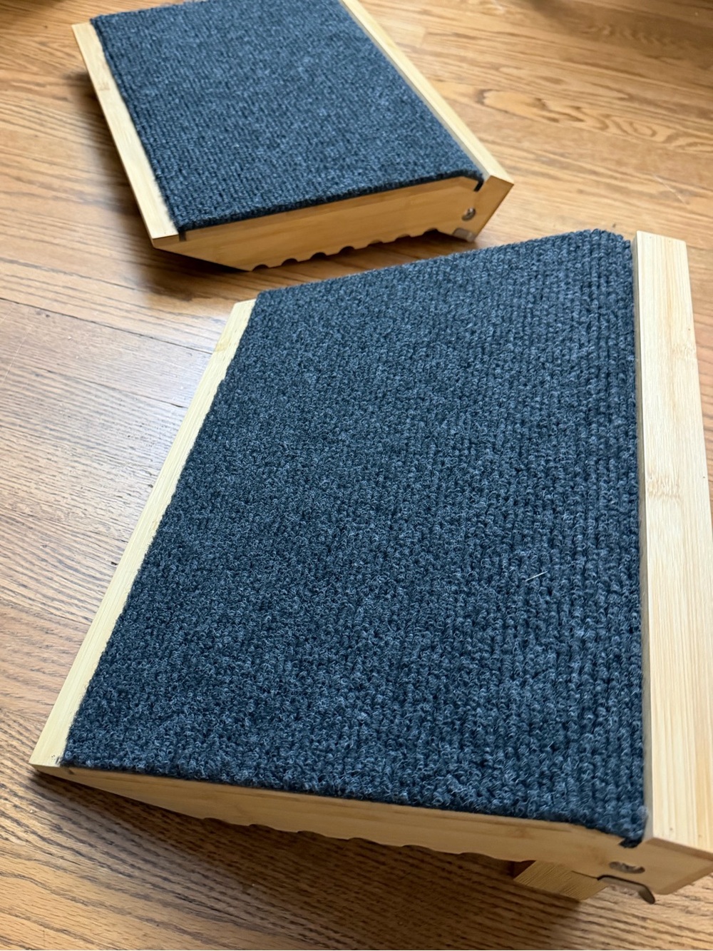 2 Bamboo Dog Stair Ramps Carpeted Pet Step Assist Senior Small Dog NEW